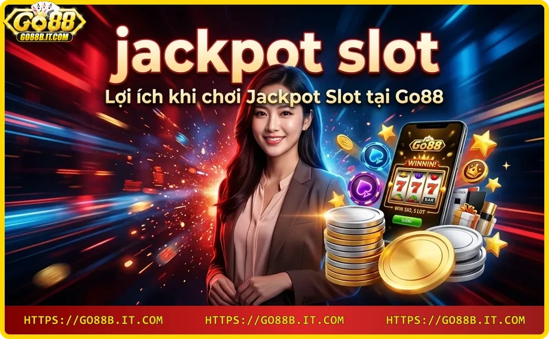Người chơi chiến thắng jackpot slot với đống tiền vàng